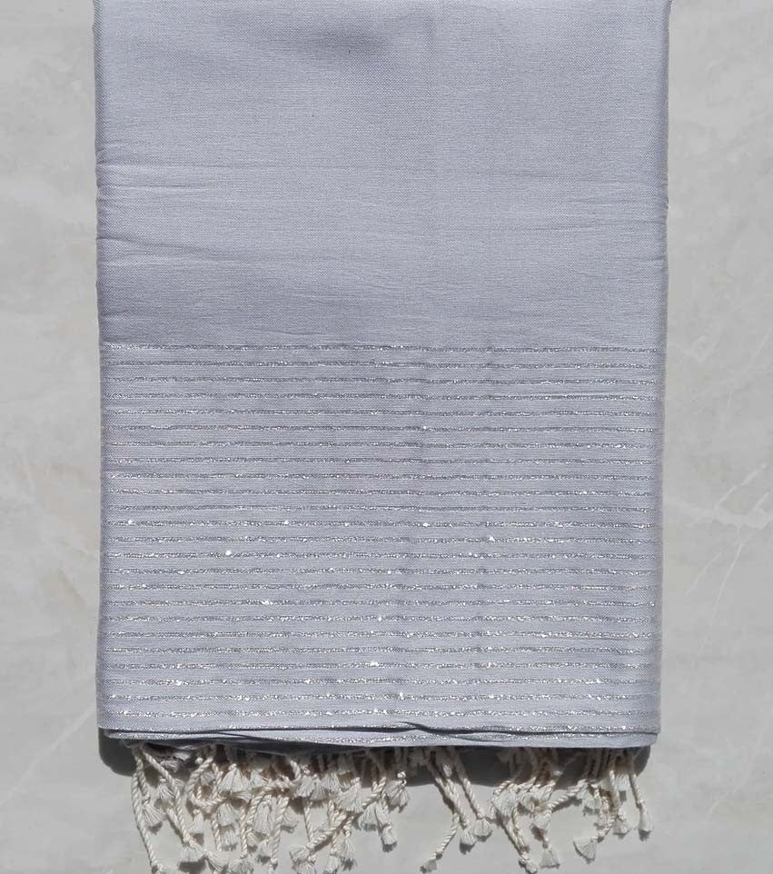 Jeté argent au fil lurex 