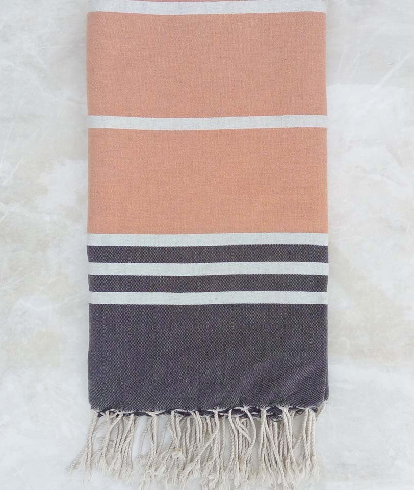 Jeté gris anthracite et ocre rouge 