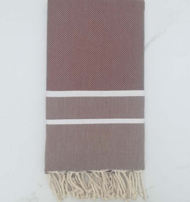 Chevron marron 