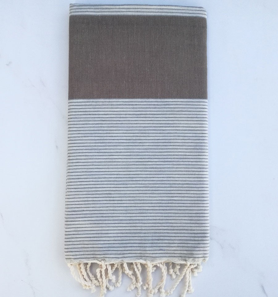 Fouta plate bistre et gris perle avec rayures 