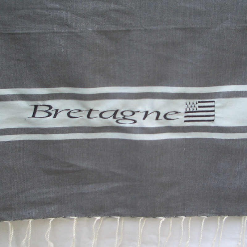 fouta brodée Bretagne gris 