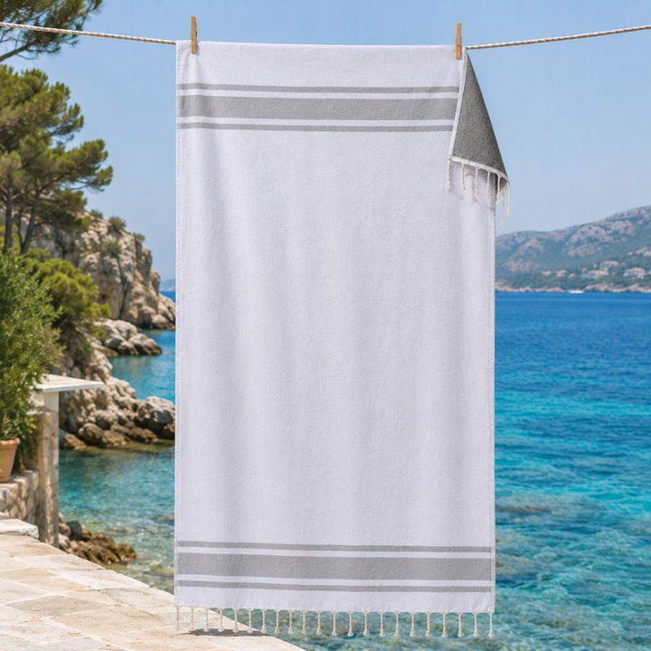 Fouta blanche à bandes gris clair doublée éponge