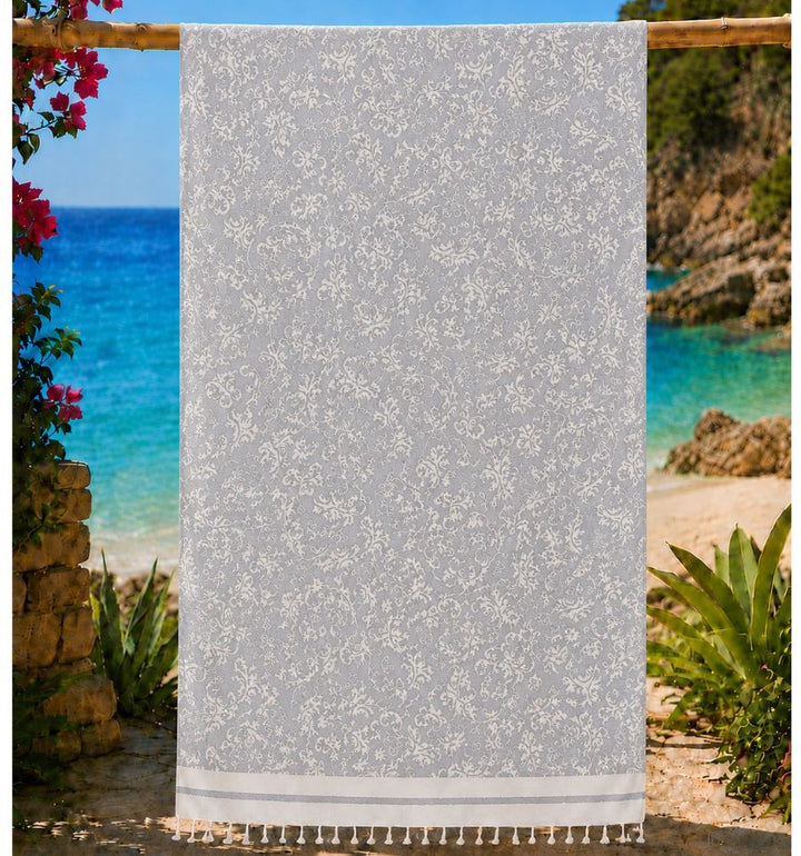 Beach towel Victoria light gray